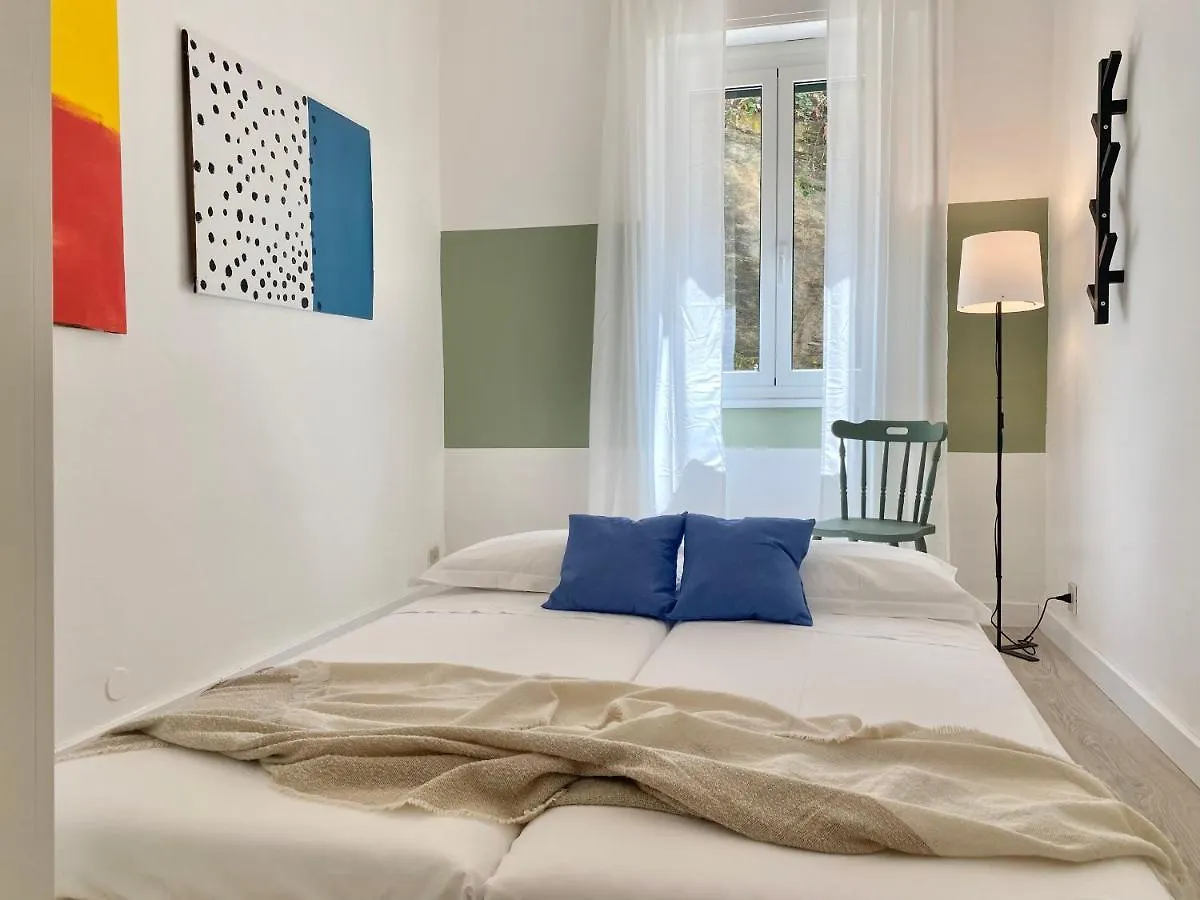 Casaviva - Lovely Trilo With Patio In Rapallo 0*,  Italy